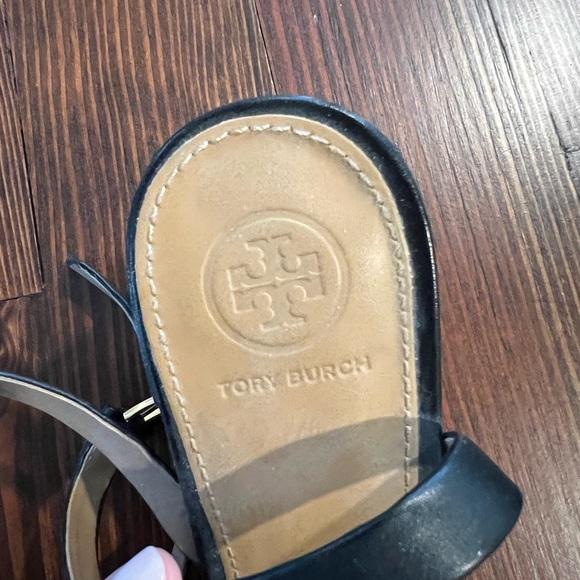 Tory Burch Sandal Size 7.5 - Picture 5 of 6